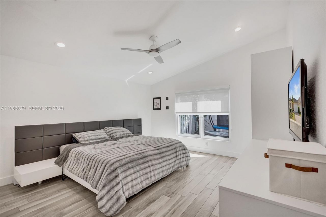 4928 SW 33rd Way , Hollywood, FL 33312 Photo