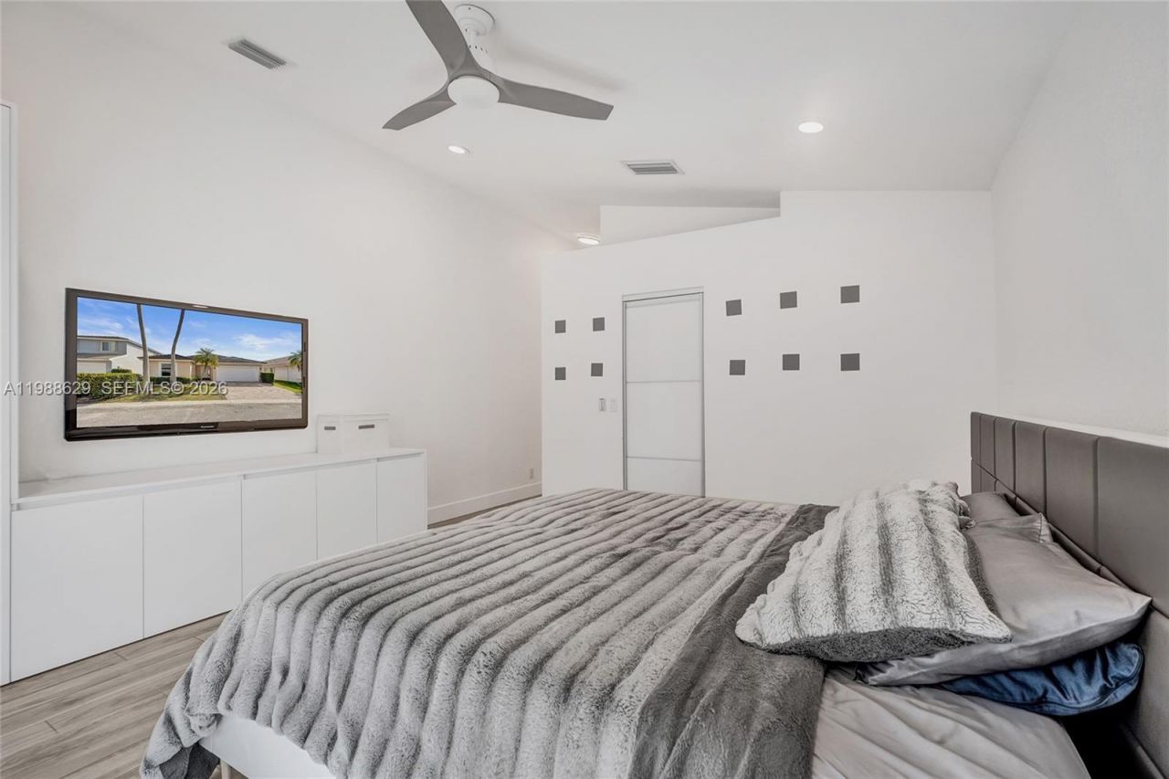 4928 SW 33rd Way , Hollywood, FL 33312 Photo