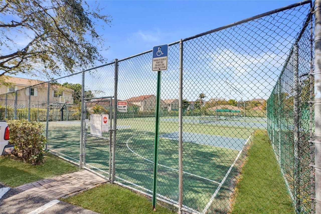 4928 SW 33rd Way, Hollywood, FL 33312 Photo