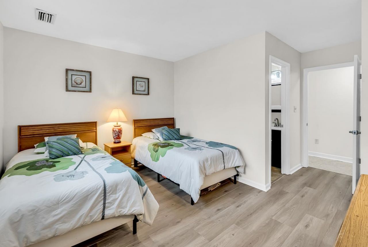 7700 Porcher Dr.  Photo 15