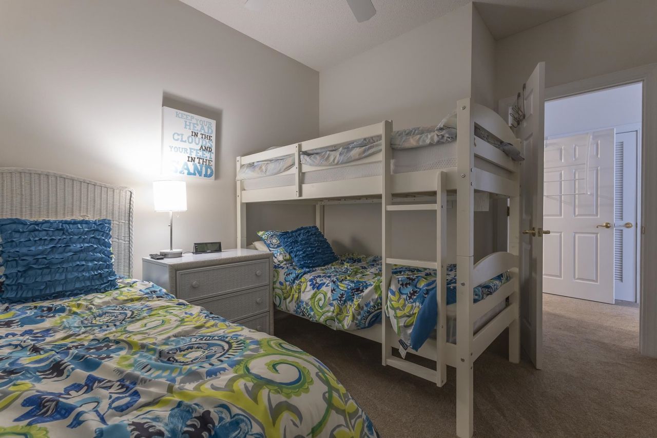 5750 Oyster Catcher Dr. Photo 10