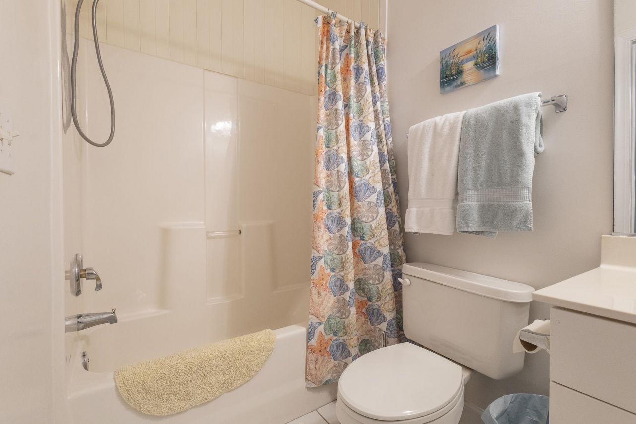 5750 Oyster Catcher Dr. Photo 9