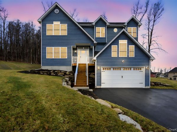 16 McDonald Court, New Windsor, NY 12553