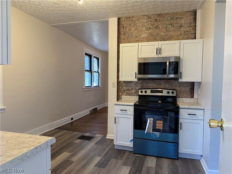 110 S 8th Street , Martins Ferry, OH 43935 Photo 8