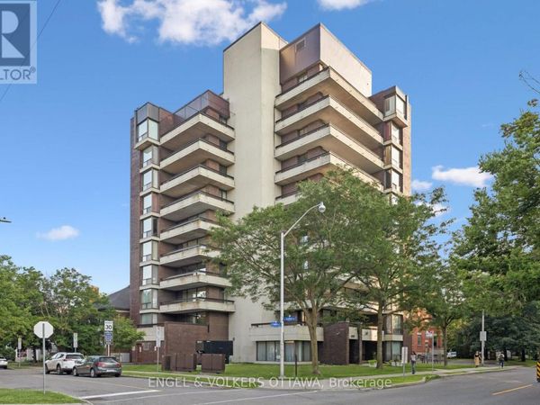 400 Laurier Avenue East, Unit 8A, Ottawa, ON K1N8Y2
