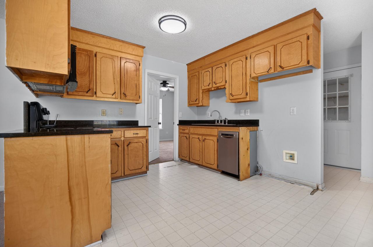 292 Mitton Road Photo 10