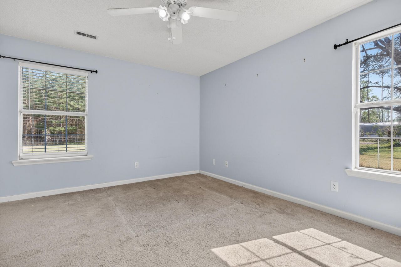 292 Mitton Road Photo 18