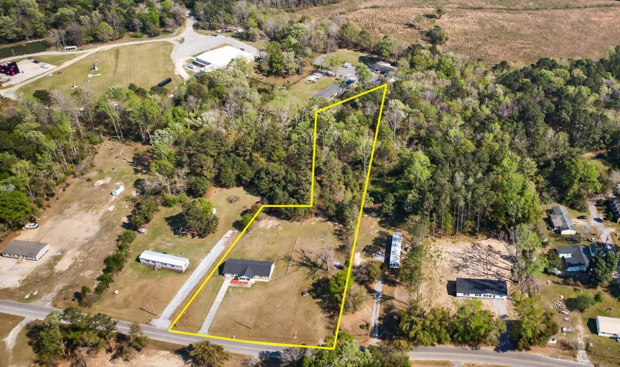 292 Mitton Road Photo 2