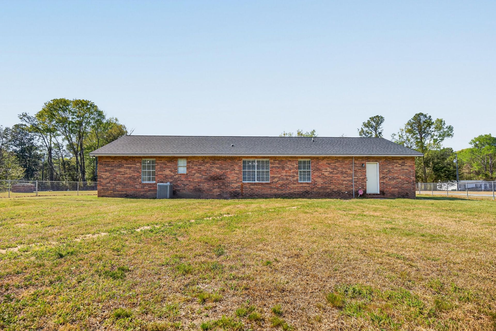 292 Mitton Road Photo 23