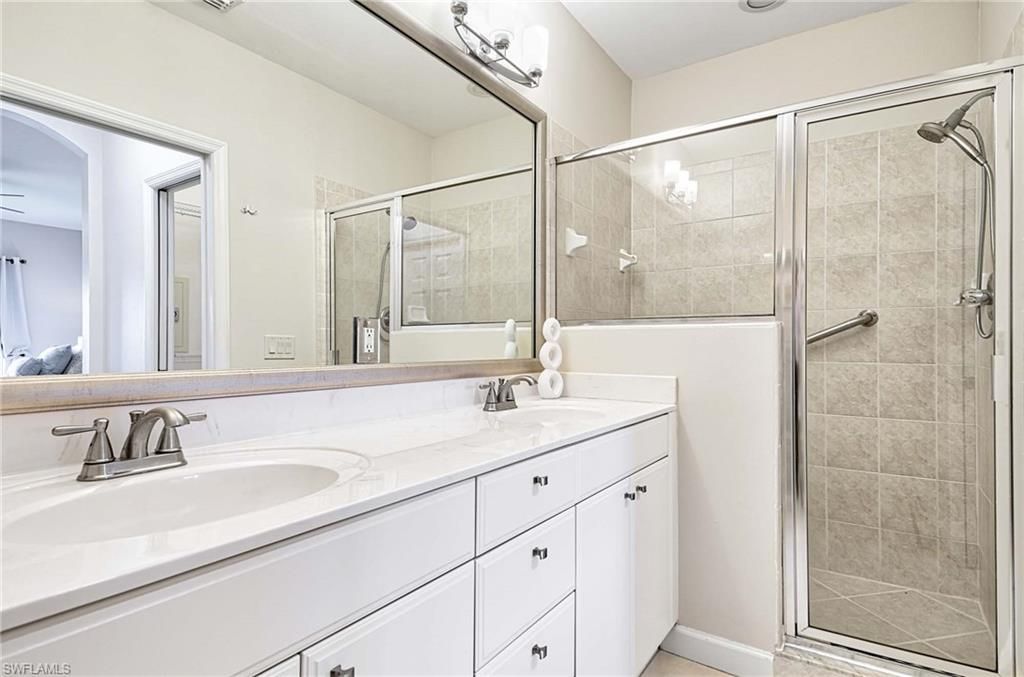 3035 Horizon Ln, Unit 2206, Naples, FL 34109 Photo