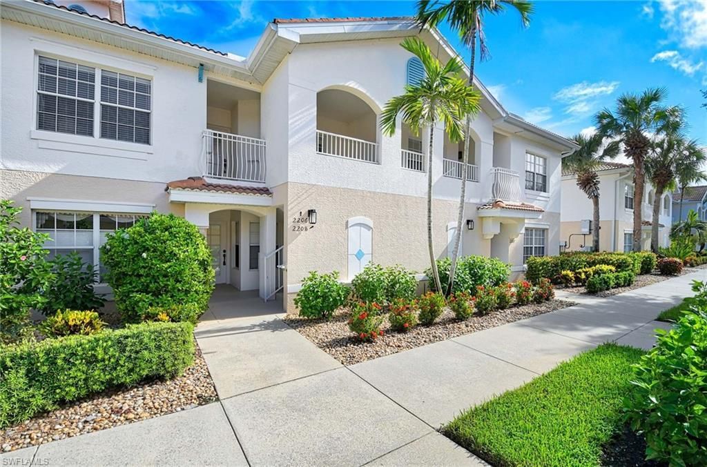 3035 Horizon Ln, Unit 2206, Naples, FL 34109 Photo