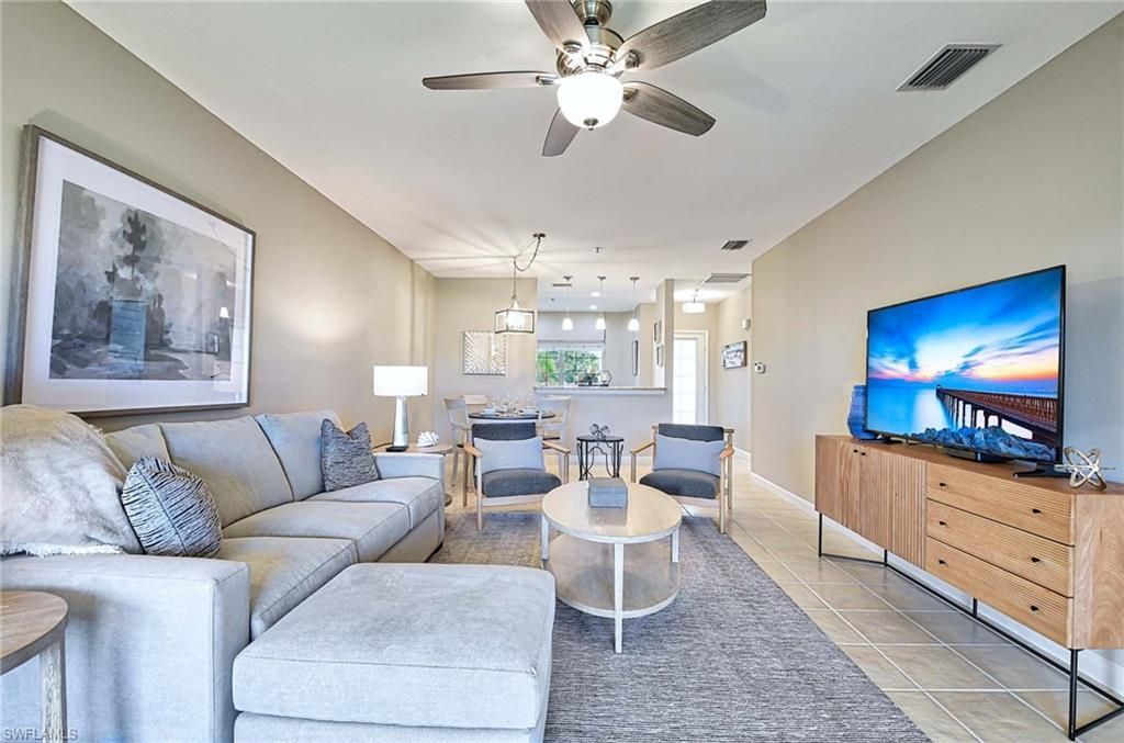 3035 Horizon Ln, Unit 2206, Naples, FL 34109 Photo