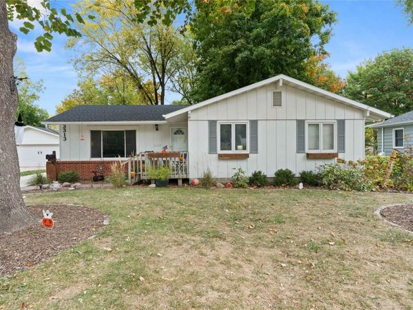 3313 Brookview Drive, West Des Moines, IA 50265