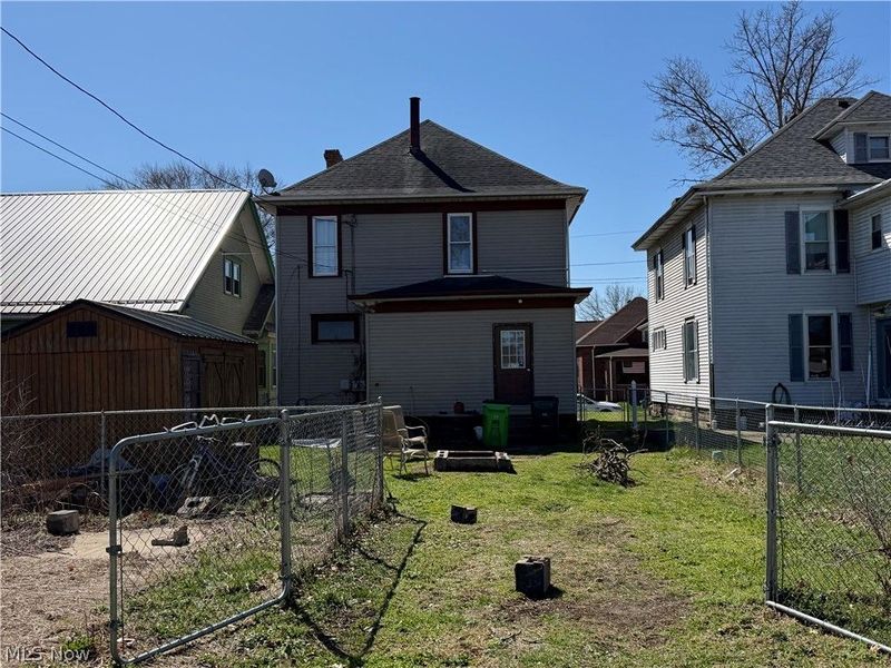 436 Locust Street , Coshocton, OH 43812 Photo 2