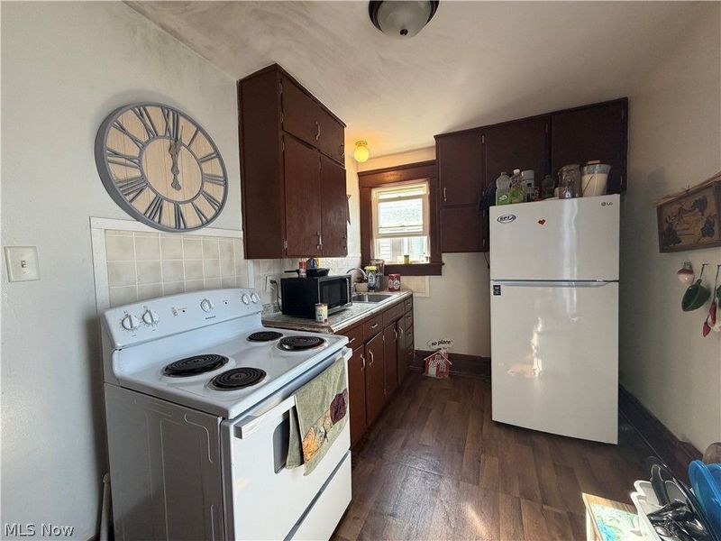 436 Locust Street, Coshocton, OH 43812 Photo 2