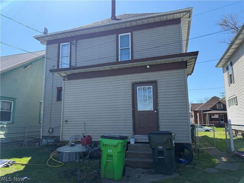 436 Locust Street , Coshocton, OH 43812 Photo 3