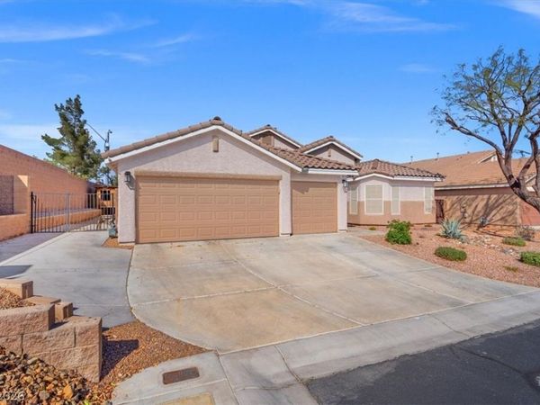 8376 Mountain Destiny Avenue , Las Vegas, NV 89131