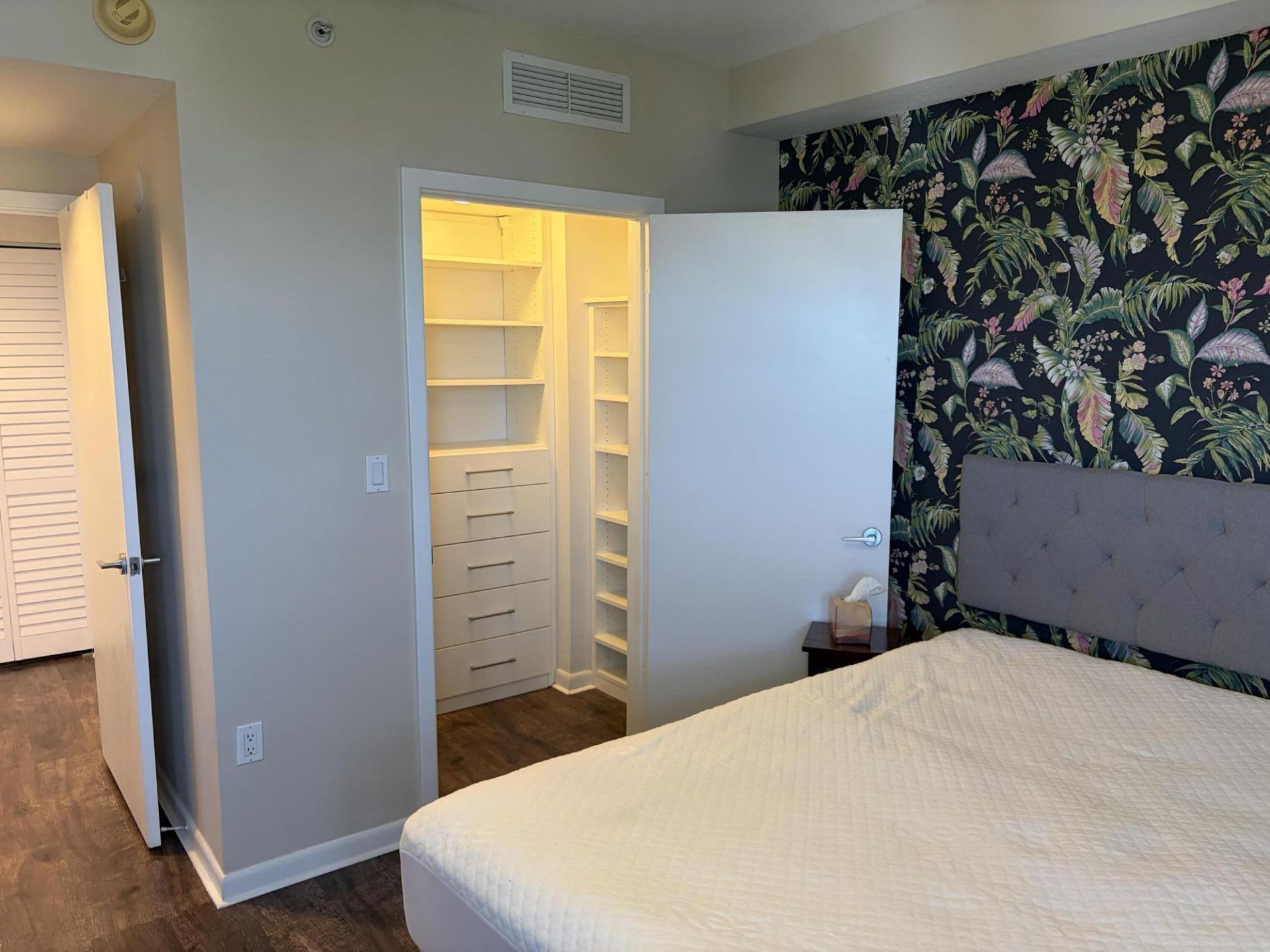 1551 N Flagler Drive, Unit 808, West Palm Beach, FL 33401 Photo