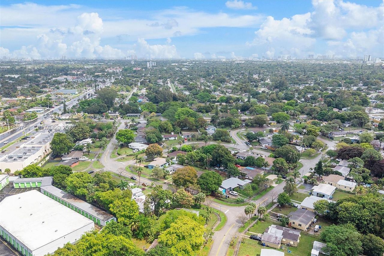 1804 NW 18th Ct , Fort Lauderdale, FL 33311 Photo