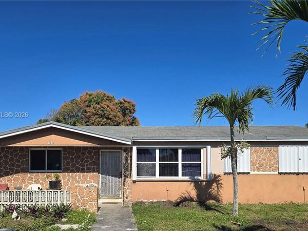 2941 NW 210th Ter , Miami Gardens, FL 33056