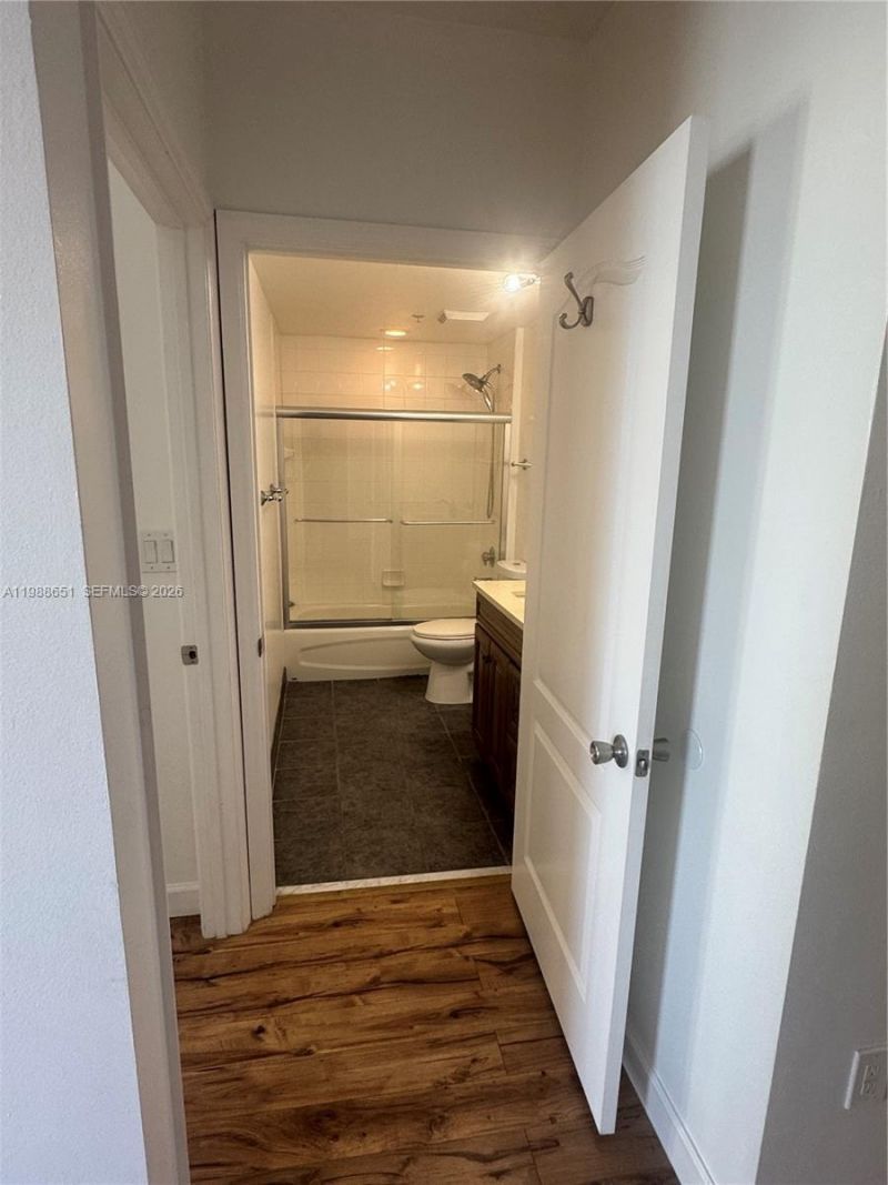 100 N Federal Hwy, Unit 825, Fort Lauderdale, FL 33301 Photo
