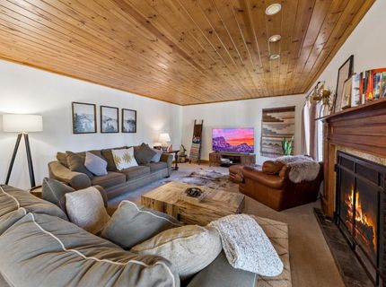 1447 Pebble Beach Dr, South Lake Tahoe, CA 96150 Photo