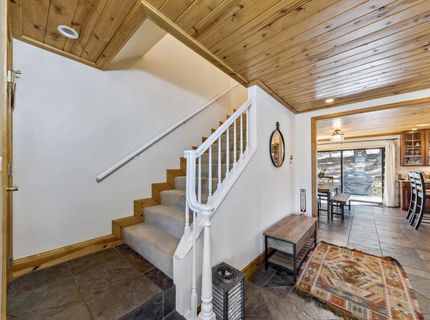 1447 Pebble Beach Dr, South Lake Tahoe, CA 96150 Photo