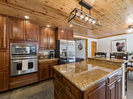 1447 Pebble Beach Dr, South Lake Tahoe, CA 96150 Photo