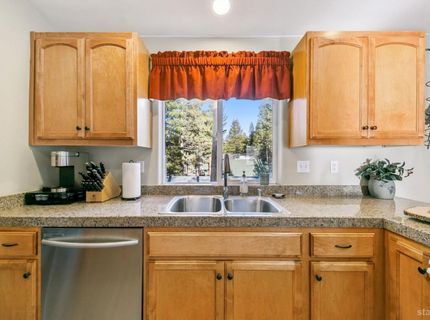 1520 Cree Street, South Lake Tahoe, CA 96150 Photo