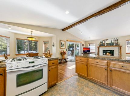 1520 Cree Street, South Lake Tahoe, CA 96150 Photo