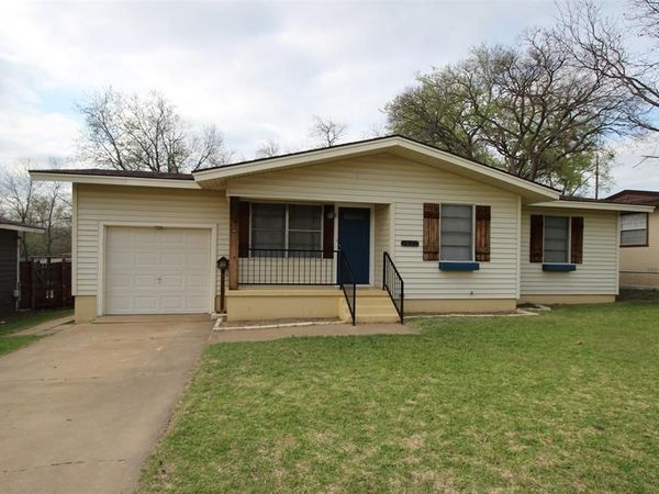 1921 Deborah Drive , Sherman, TX 75090