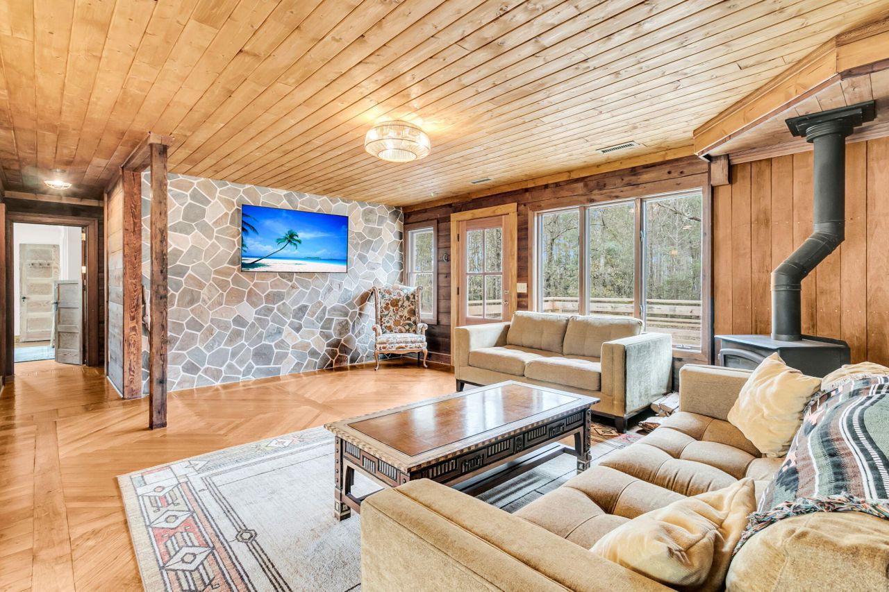 7769 Old Jacksonboro Road Photo 11