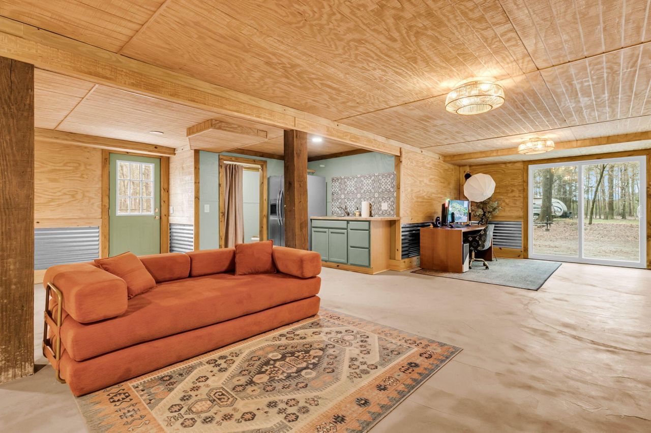 7769 Old Jacksonboro Road Photo 25