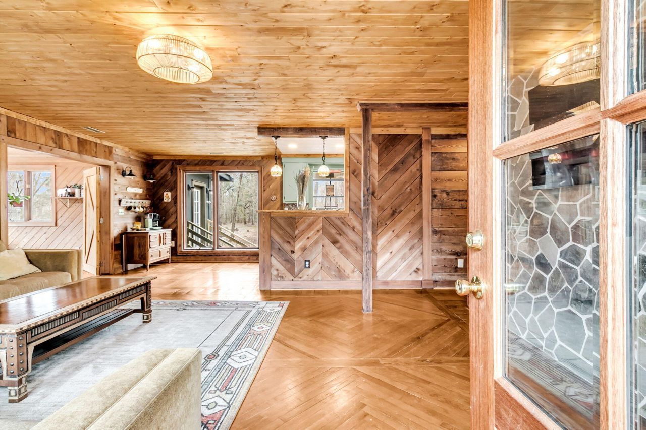 7769 Old Jacksonboro Road Photo 8