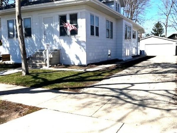 1548 Campbell Avenue, Des Plaines, IL 60016