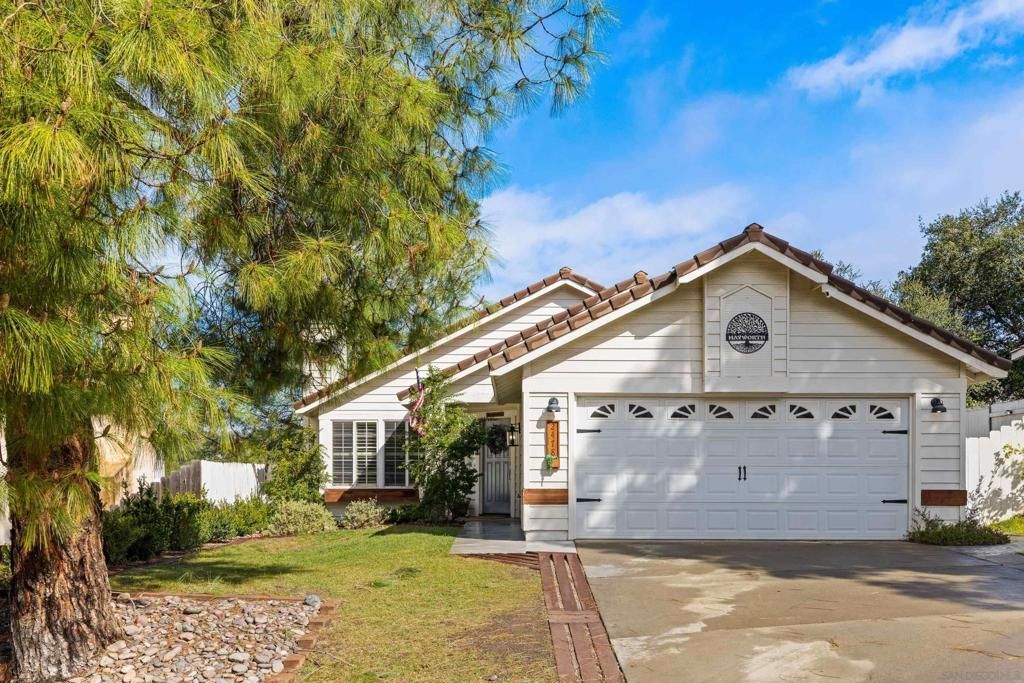 2478 Hialeah Ln, Alpine, CA 91901 Main Photo