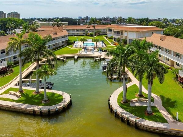 850 Palm ST, Unit E2, MARCO ISLAND, FL 34145