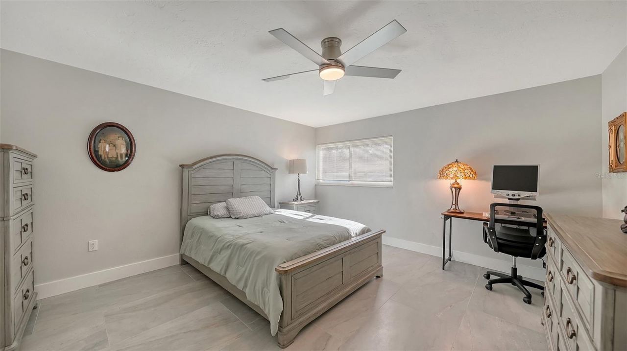 131 Whispering Sands Circle, Unit V33, Sarasota, FL 34242 Photo