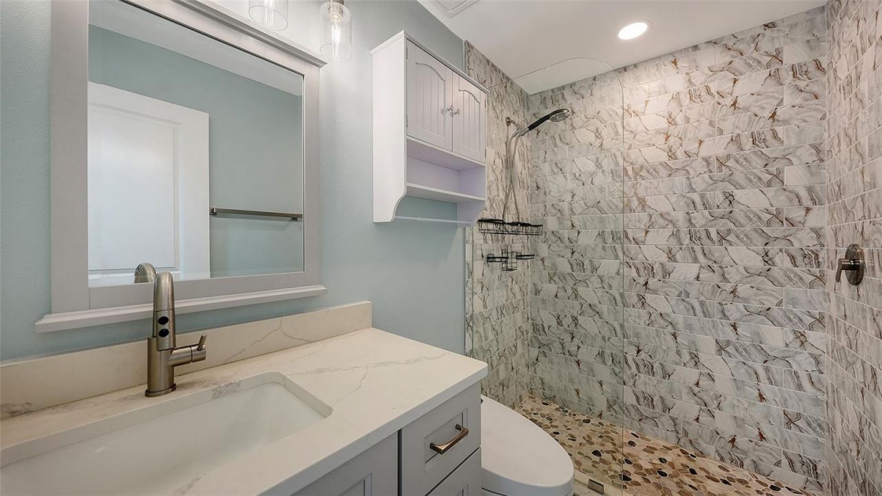 131 Whispering Sands Circle, Unit V33, Sarasota, FL 34242 Photo