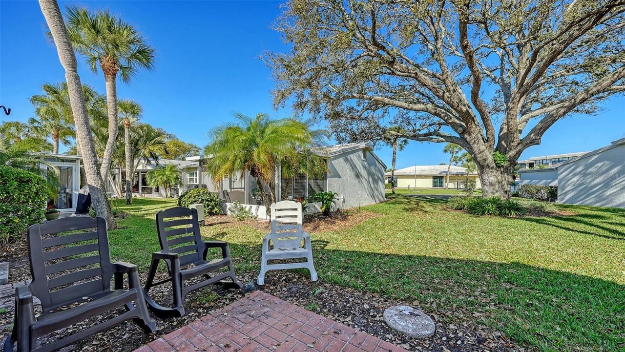 131 Whispering Sands Circle, Unit V33, Sarasota, FL 34242 Photo
