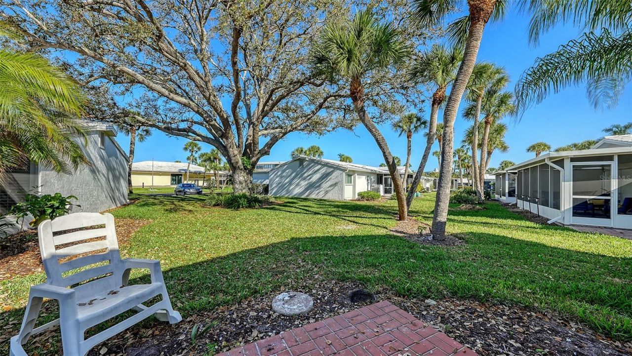 131 Whispering Sands Circle, Unit V33, Sarasota, FL 34242 Photo