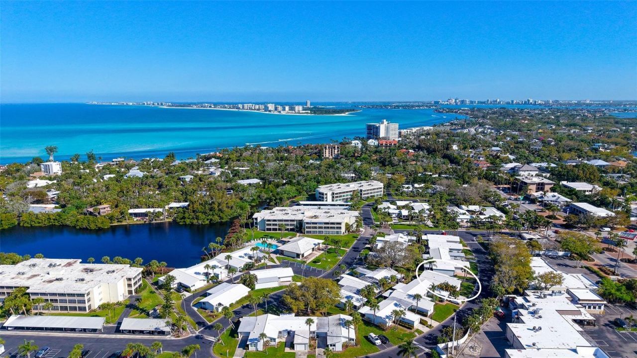131 Whispering Sands Circle, Unit V33, Sarasota, FL 34242 Photo