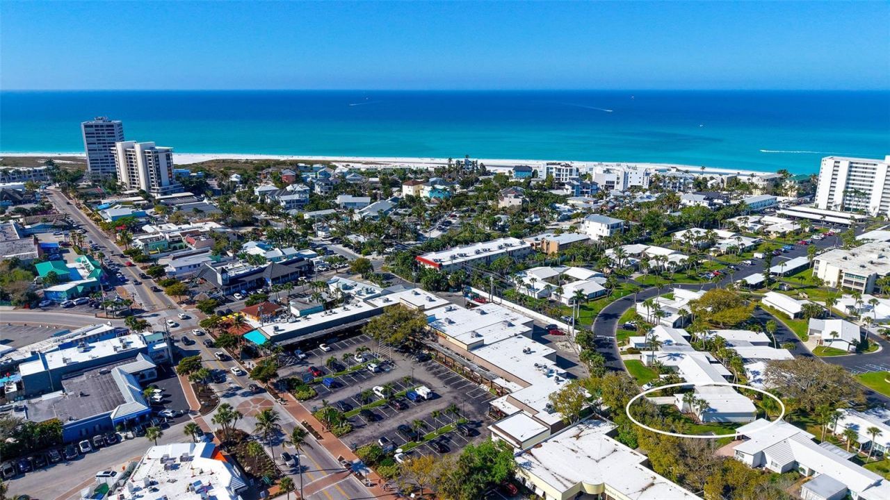 131 Whispering Sands Circle, Unit V33, Sarasota, FL 34242 Photo