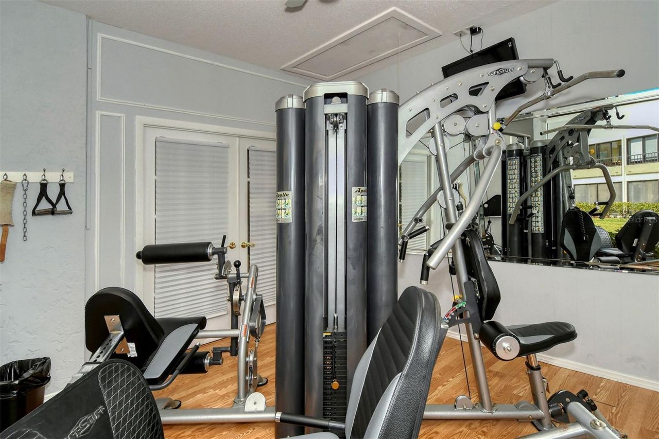 131 Whispering Sands Circle, Unit V33, Sarasota, FL 34242 Photo