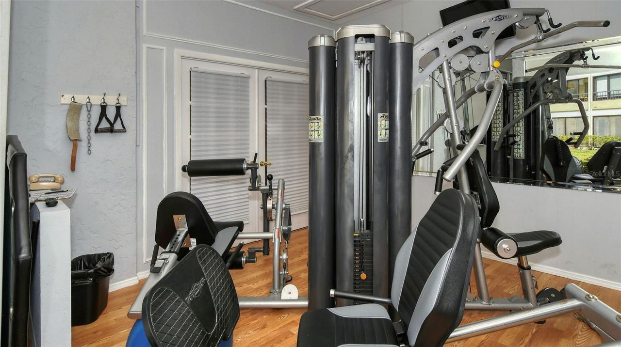 131 Whispering Sands Circle, Unit V33, Sarasota, FL 34242 Photo