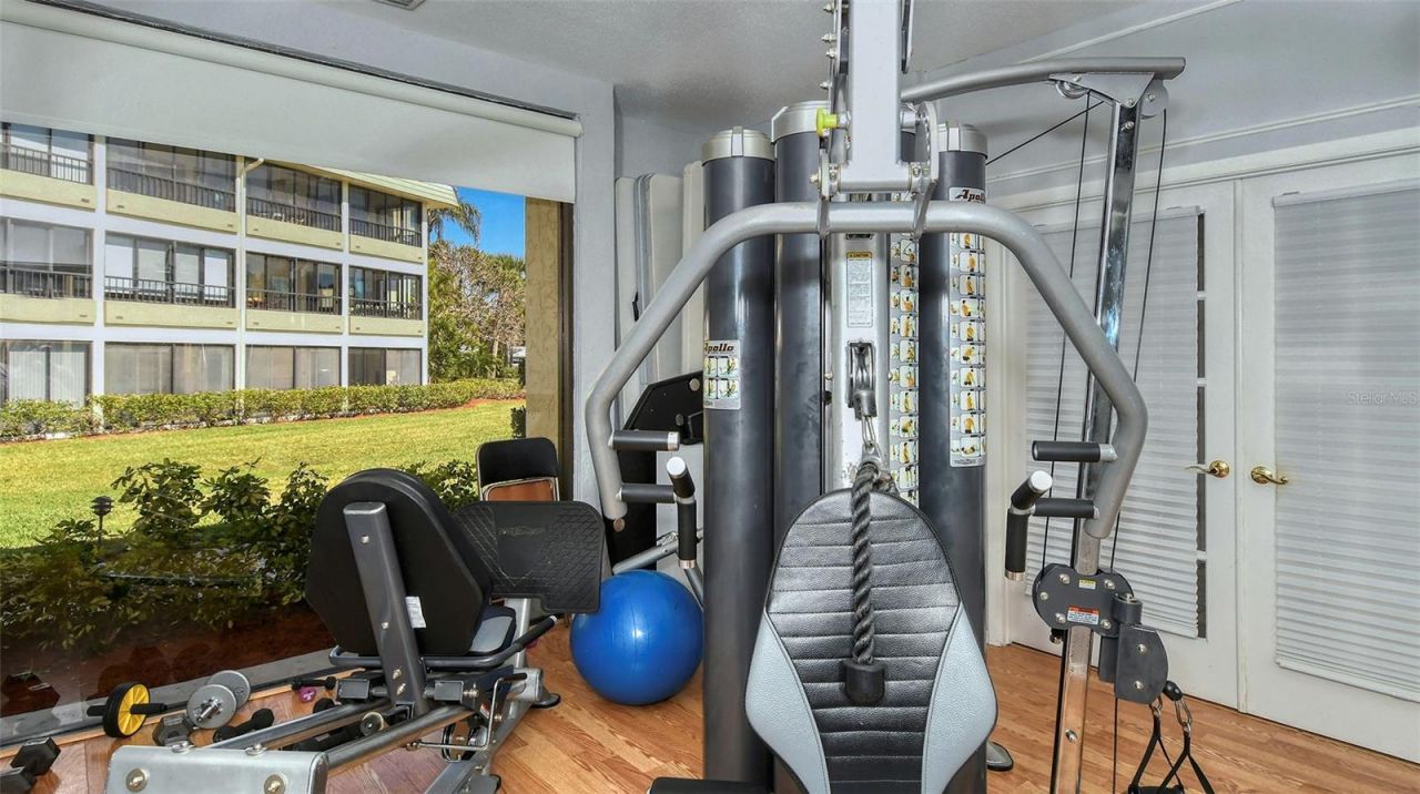 131 Whispering Sands Circle, Unit V33, Sarasota, FL 34242 Photo