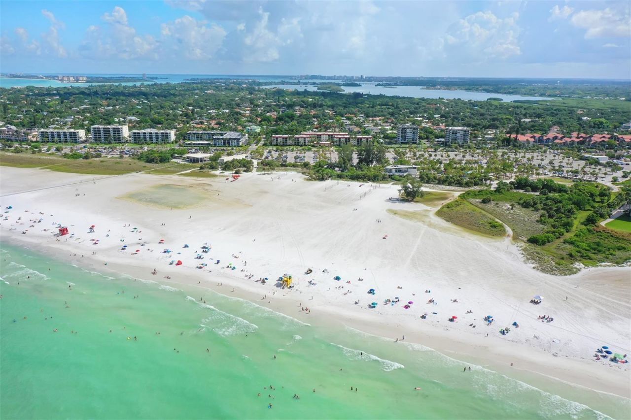 131 Whispering Sands Circle, Unit V33, Sarasota, FL 34242 Photo