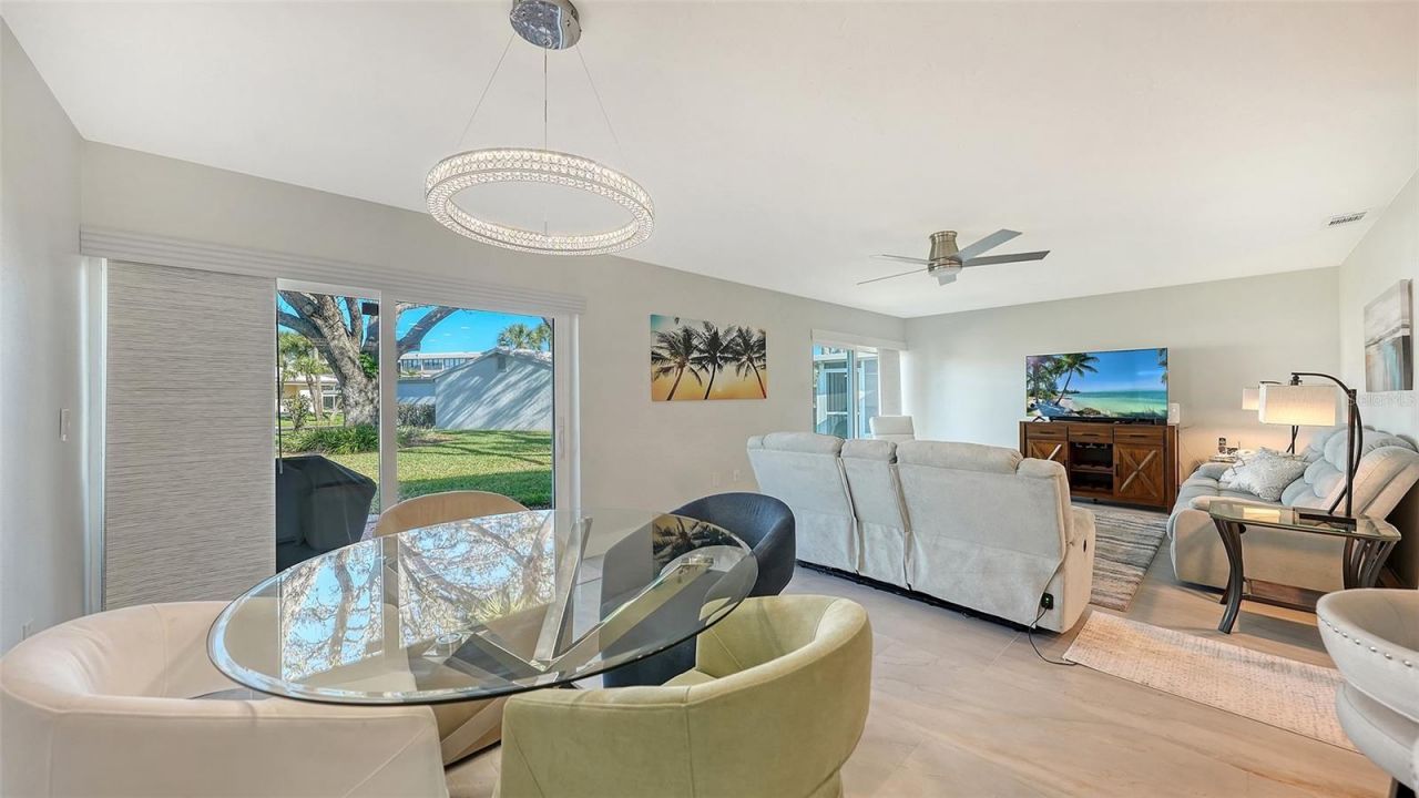 131 Whispering Sands Circle, Unit V33, Sarasota, FL 34242 Photo