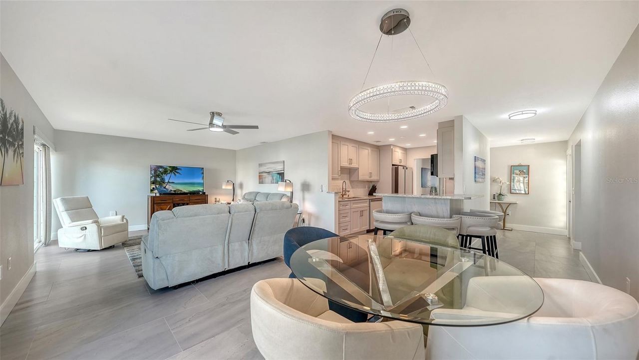 131 Whispering Sands Circle, Unit V33, Sarasota, FL 34242 Photo