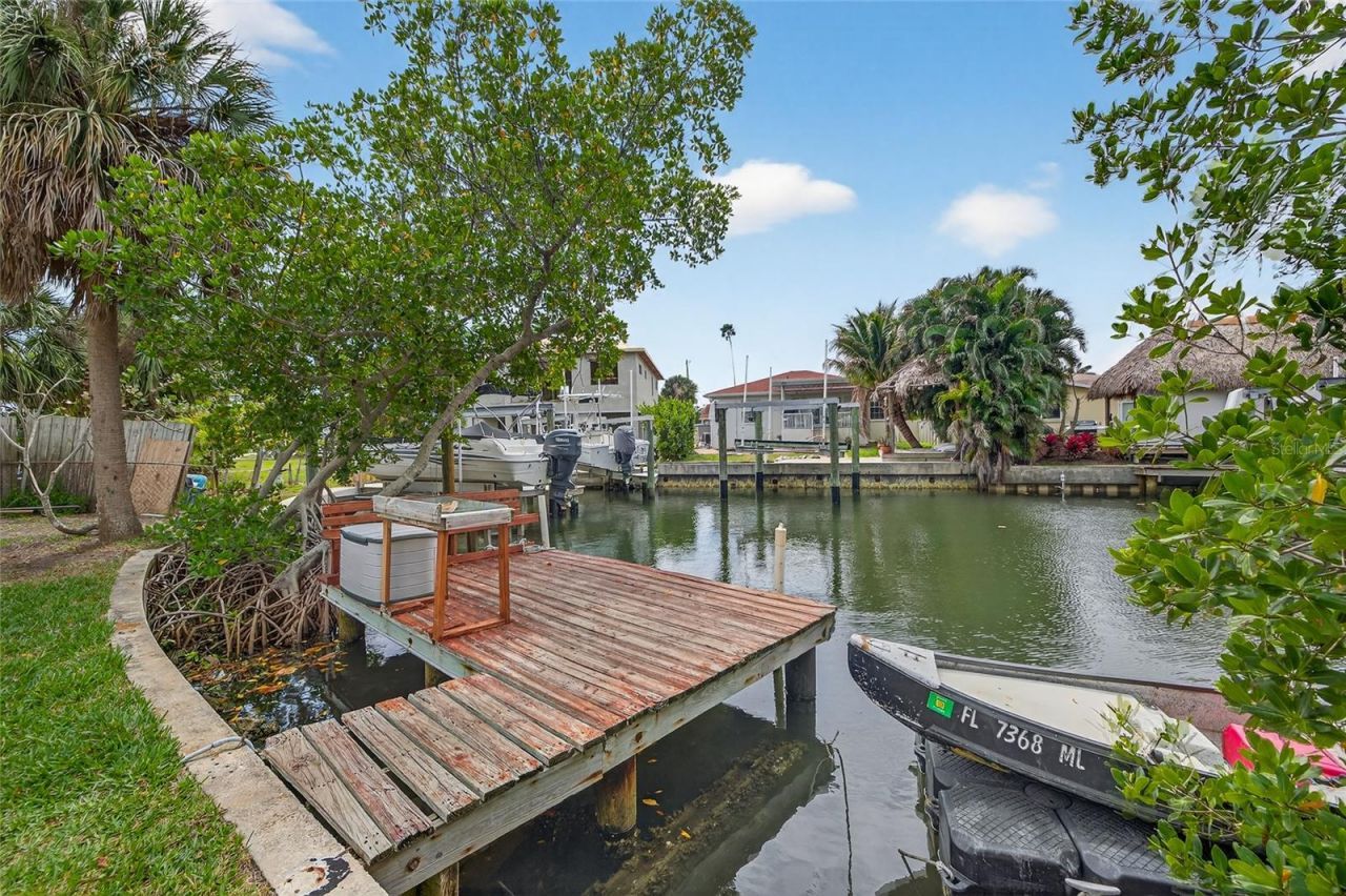1809 Bayou Grande Boulevard Ne, Saint Petersburg, FL 33703 Photo